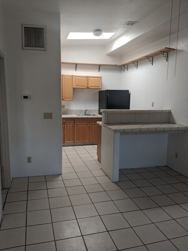 Foto del edificio - 1 Bedroom and 1 Bath Unit