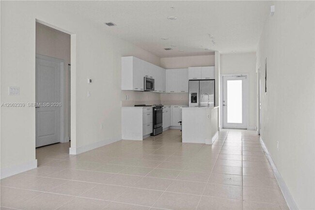 Foto del edificio - 8001 NW 41st St