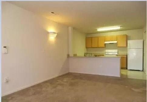 Foto del edificio - 1301 S Reynolds St