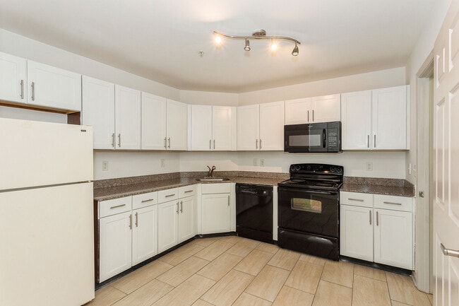 Building Photo - ReNew Druid Hills