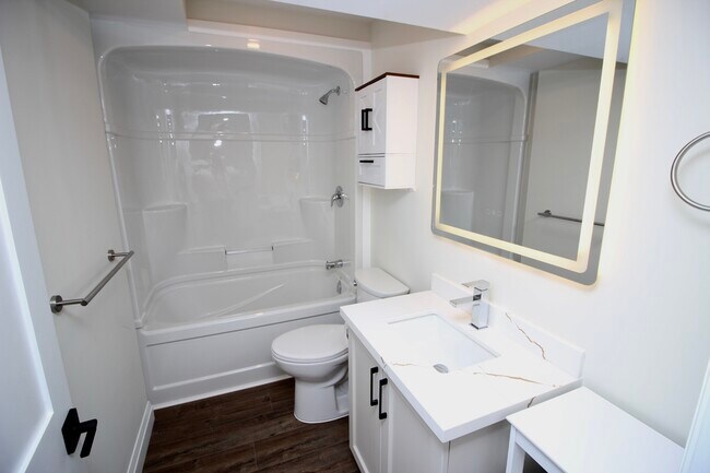 Photo du bâtiment - 3008 Young Ave