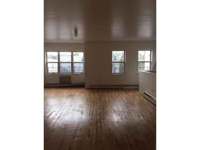 Primary Photo - 787 Shepherd Ave