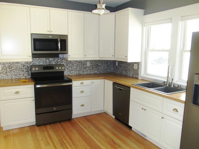 Foto del edificio - 313 4th Ave NW