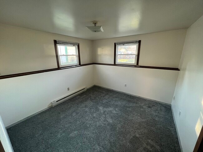 Foto del edificio - 703/705 W Gruenwald Ave