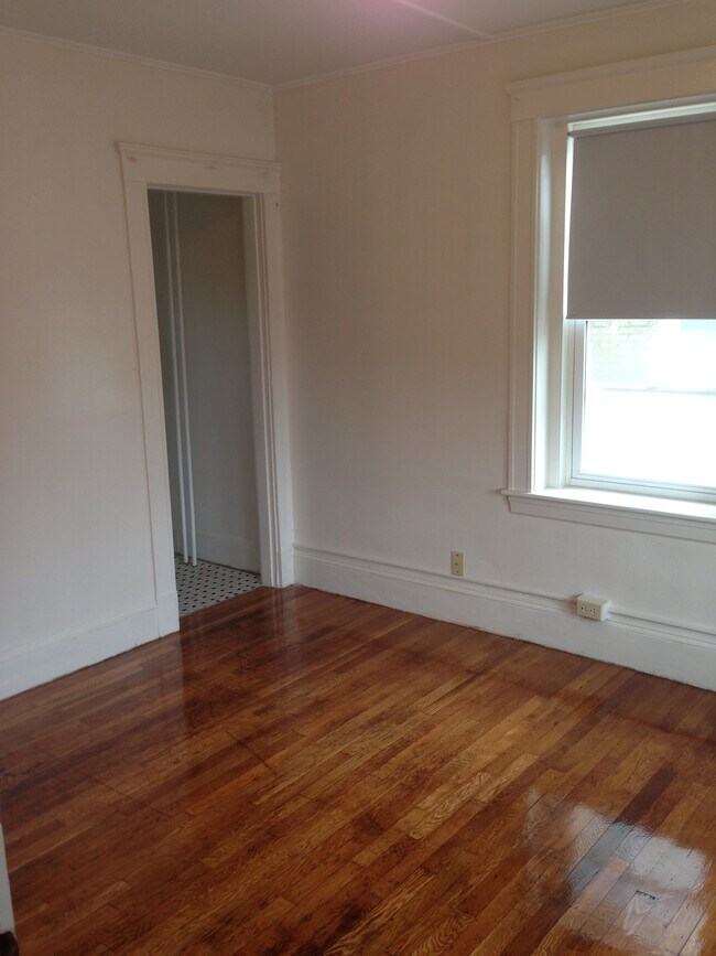 Building Photo - 296 Washington St