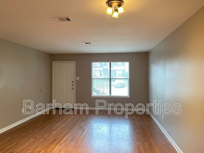 Building Photo - 4133 NE Stallings Dr