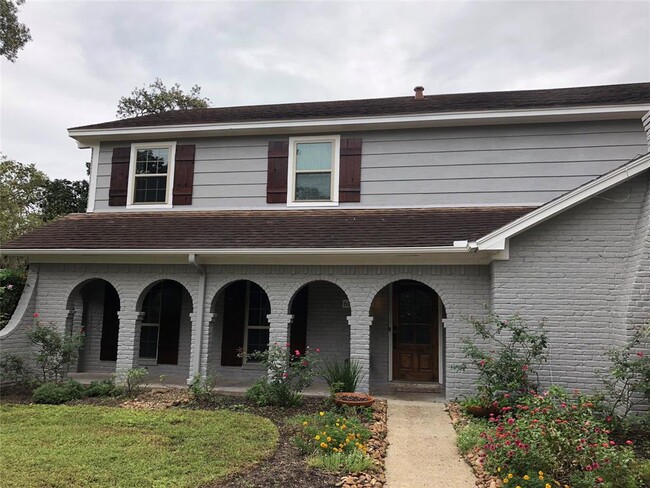 Building Photo - 614 Brook Hollow Dr
