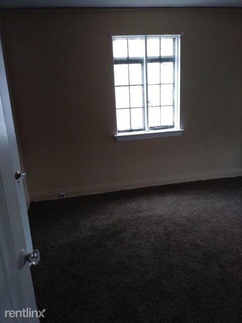 Foto del edificio - 8590 Indiana St