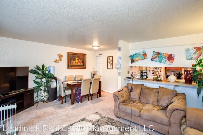 Foto del edificio - 2836-2842 W Maplewood Ave