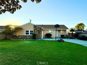 Building Photo - 545 N Toland Ave