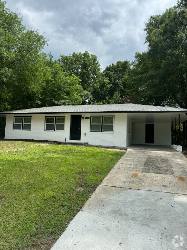 Building Photo - 3850 Spencer Cir