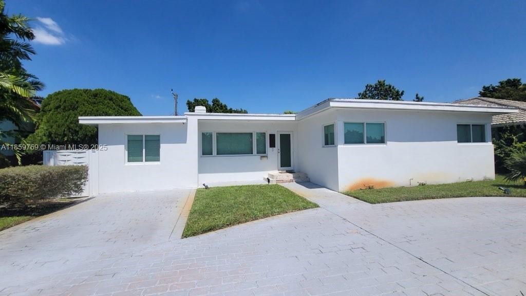 Primary Photo - 725 Westward Dr