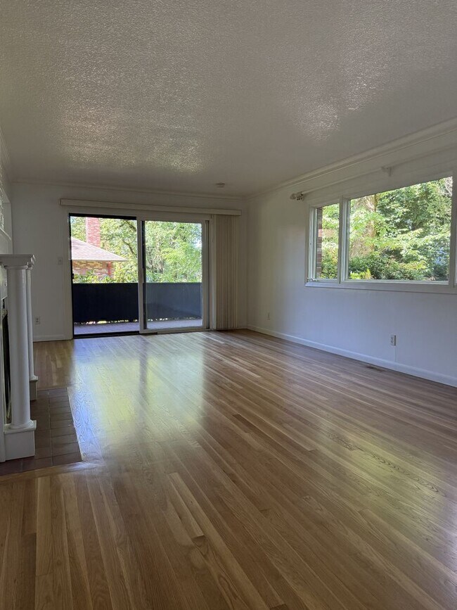 Foto del edificio - 2425 SW 19th Ave