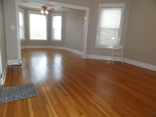 Primary Photo - 2251 W Giddings St