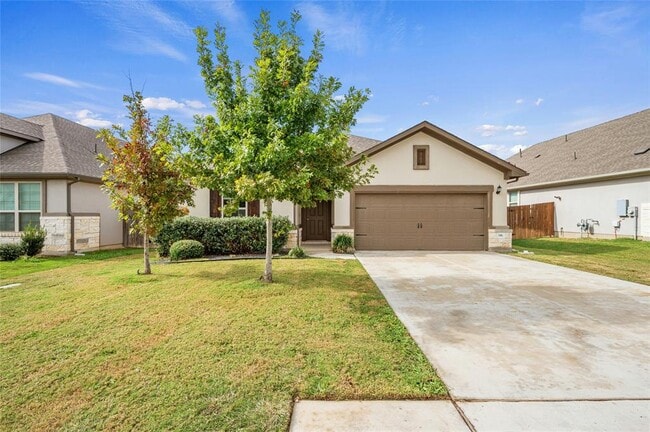 Foto del edificio - 116 Birkshire Dr