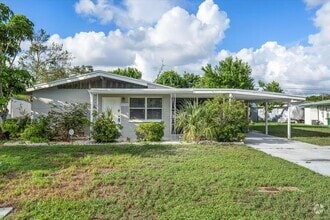 Building Photo - 1104 W Hillcrest Dr