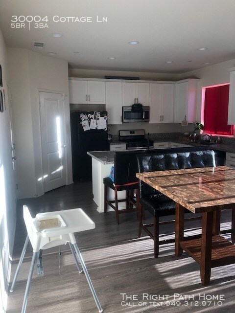 Foto del edificio - 30004 Cottage Ln