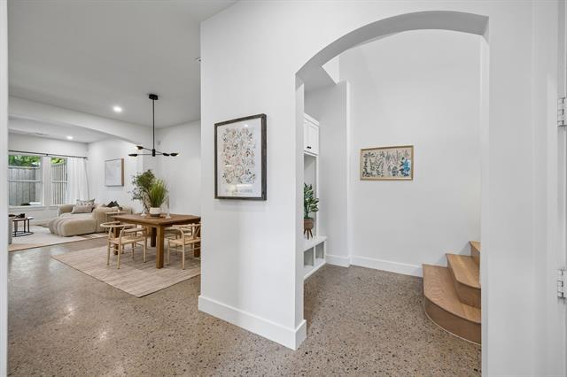 Foto del edificio - 5104 Vandelia St