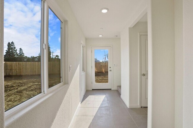 Building Photo - 3120 Kuppens Way