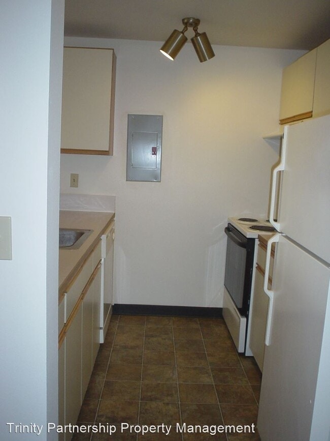 Building Photo - 4225 9th Ave NE
