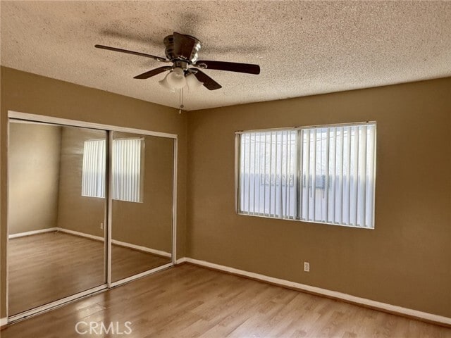 Foto del edificio - 4830 Canoga St