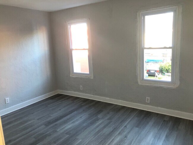 Foto del edificio - West Philly 2 Bedroom Home