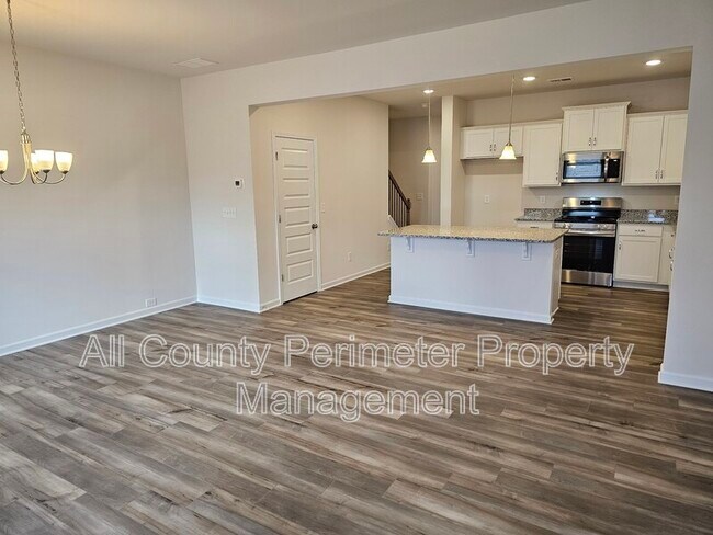 Foto del edificio - 256 Dupont Dr