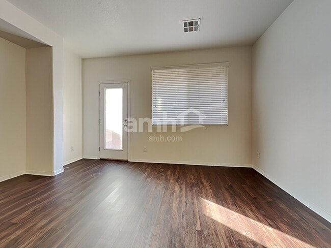 Building Photo - 9057 Sheffield Garden Ave