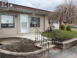 Building Photo - 1396-1396 Wilson Rd N