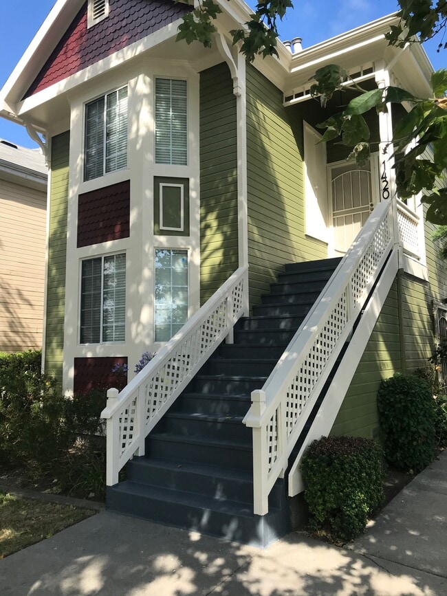 Stairs to unit - 1420 Market St