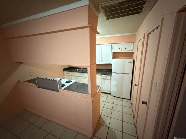Foto del edificio - 6879 Cezanne Ave