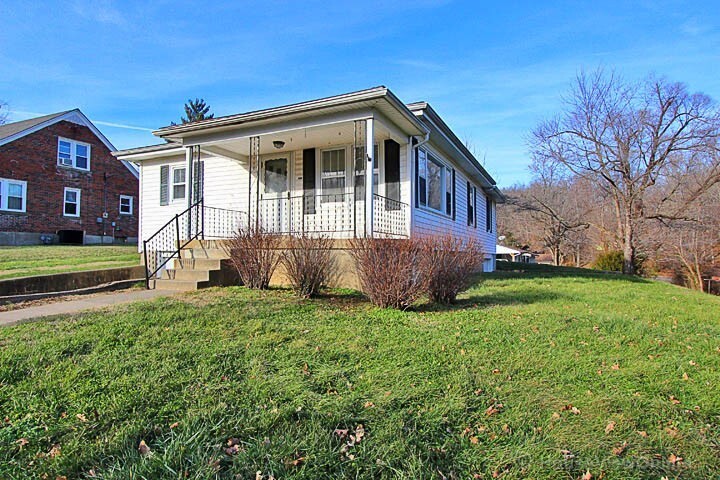 Primary Photo - House Close To Campus!