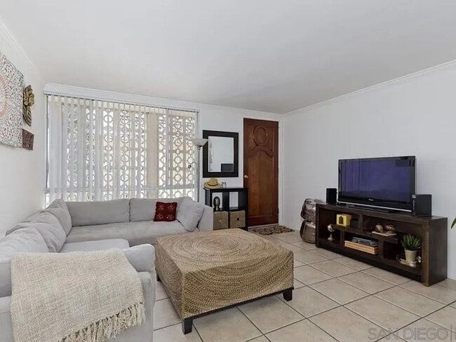 Foto del edificio - 4076 Illinois St