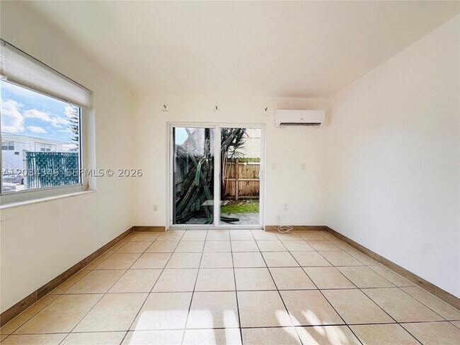 Foto del edificio - 501 NE 82nd St