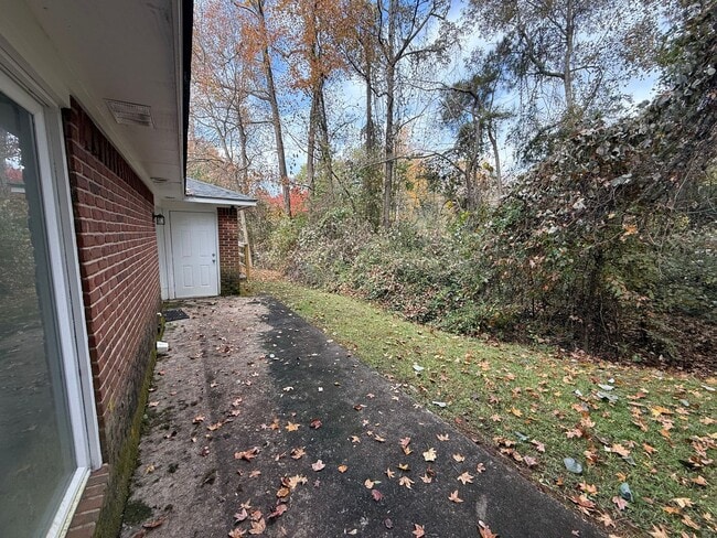 Photo - Kurt 1325-1327 Apartment