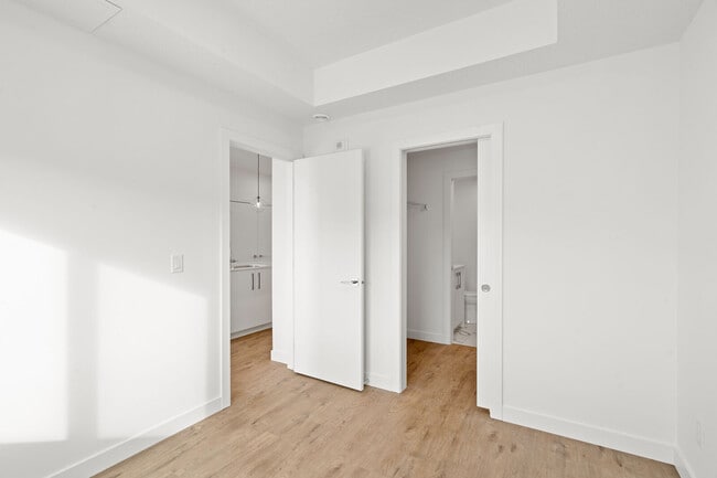 Photo du bâtiment - 63 Sherwood Ln NW