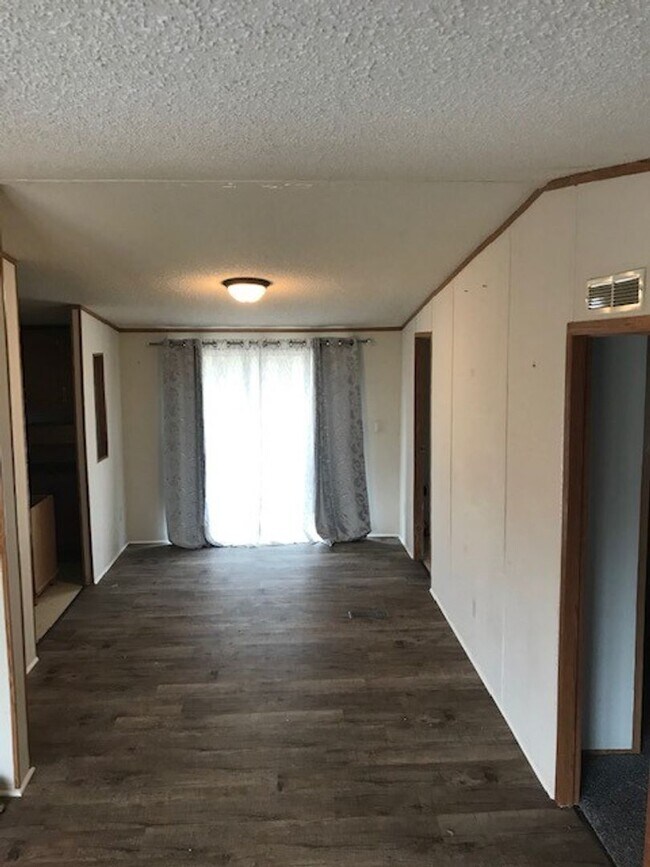 Foto del edificio - Country Living Close to Town & close to Boone Lake