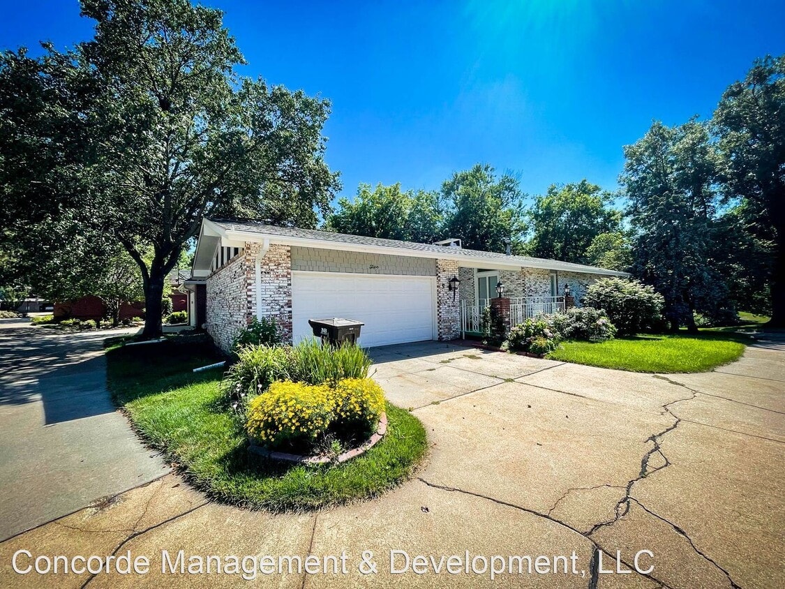 Primary Photo - 4 br, 3 bath House - 7300 Old Post Rd., #5