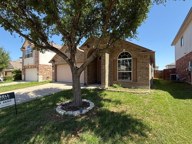 Foto del edificio - NEW IN MANAGEMENT - AVAILABLE NOW!