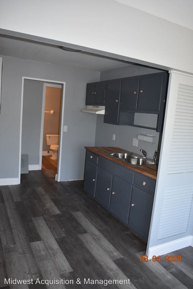 Foto del edificio - 5610 N Main St