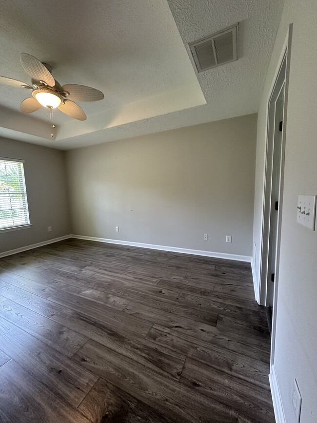 Master bedroom - 396 Pilothouse Dr