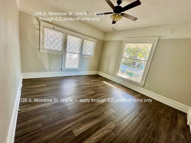 Foto del edificio - 128 S Woodrow St