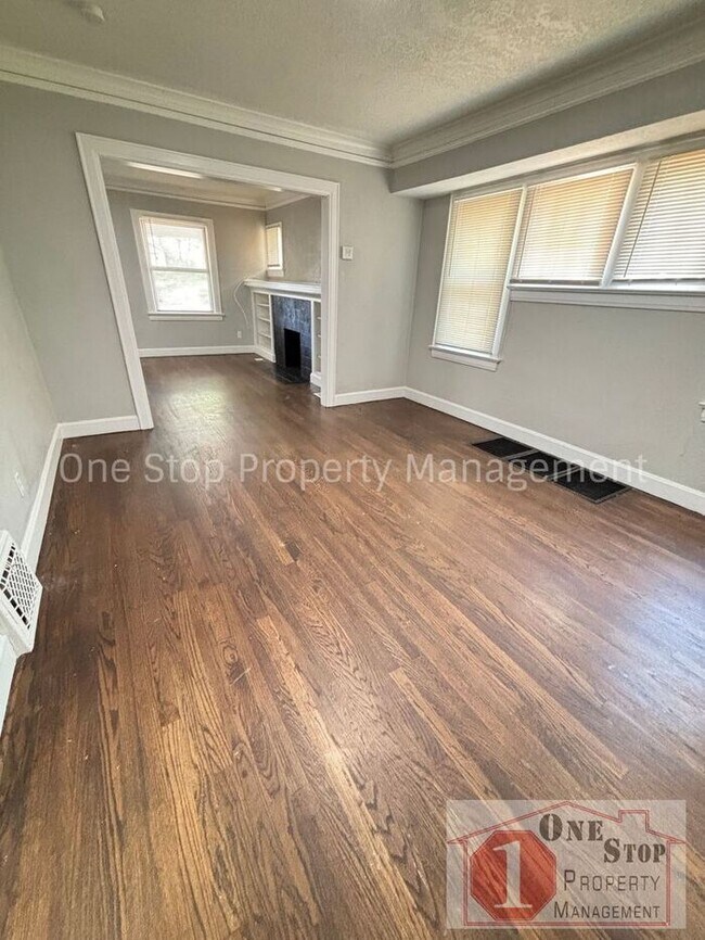 Foto del edificio - Beautiful 3 Bedroom 5 Bathroom in Kansas C...
