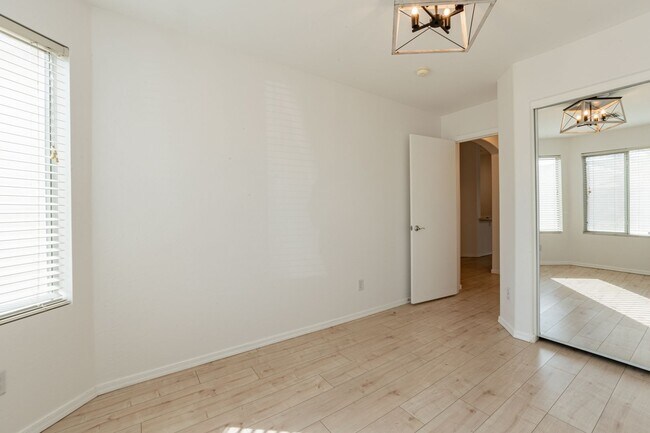 Foto del edificio - Beautiful 2 bedroom & 2 bath home in Desert Foothills Villas