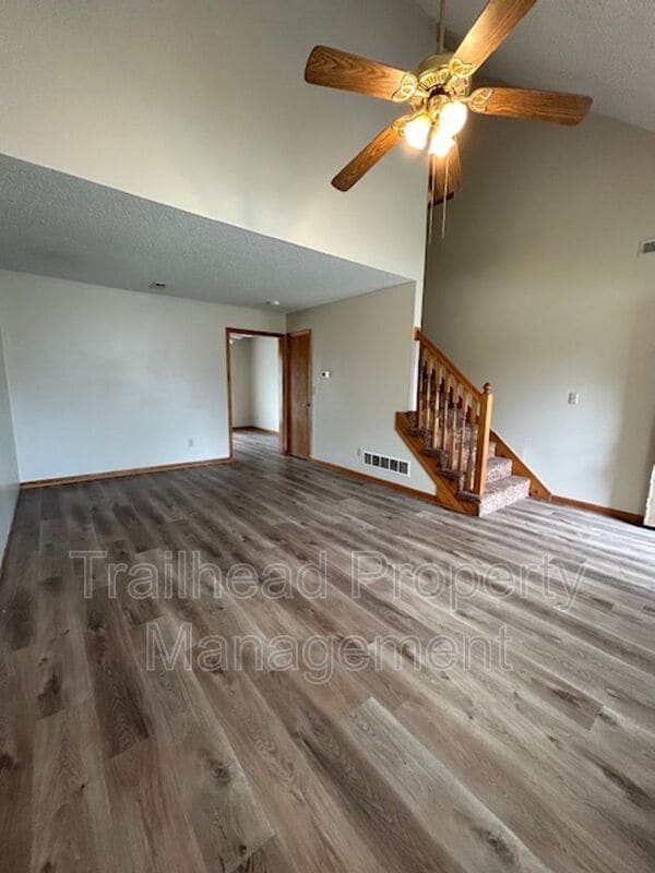 Building Photo - 1113 Dean Dr