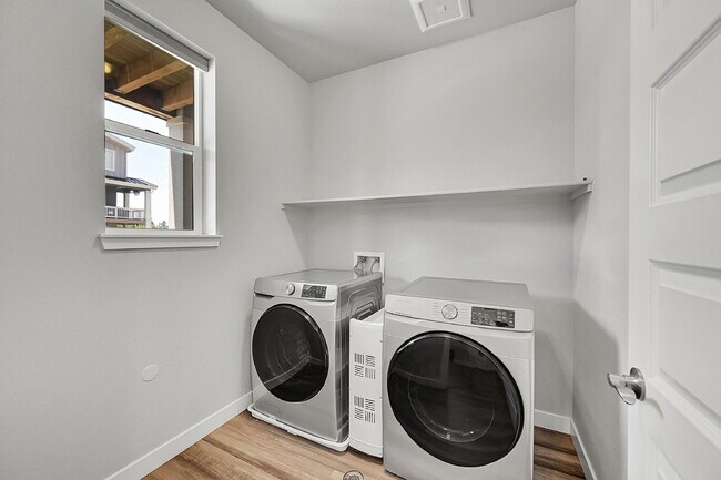 Foto del edificio - $2,775 - 3 Bed, 2.5 Bath Home in Aurora wi...