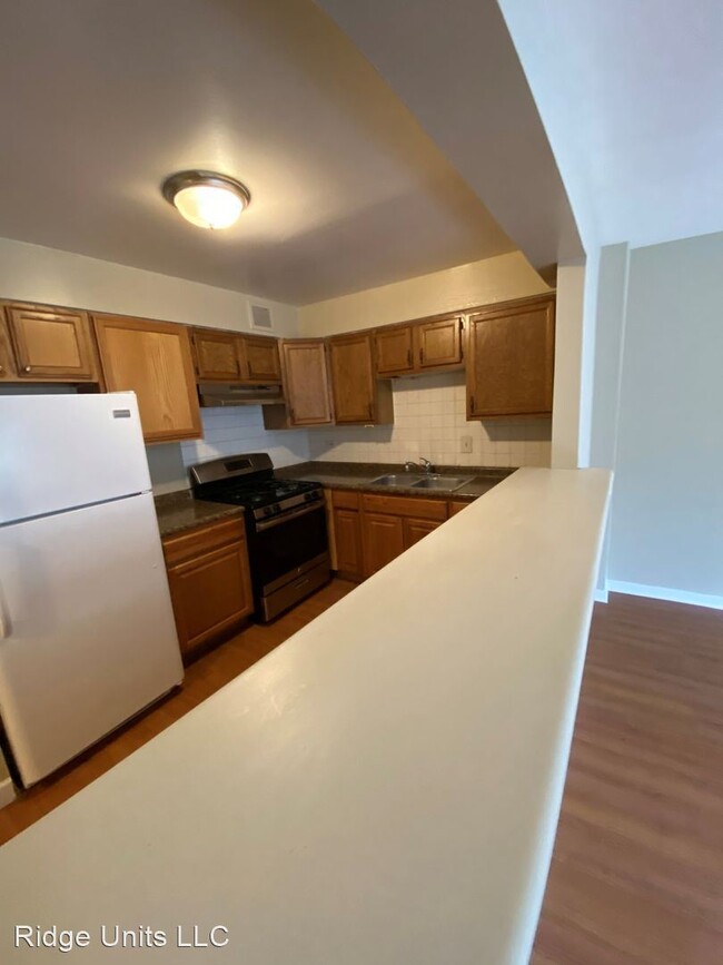 Foto del edificio - 7334 N Ridge Blvd
