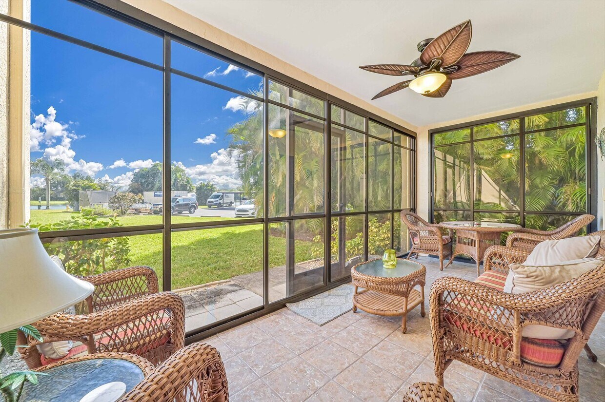 Foto principal - ** 2/2 First Floor Condo ~ Cross Creek ~ R...