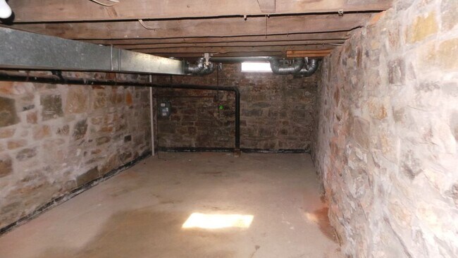 Foto del edificio - 646 W Conway St