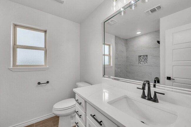 Foto del edificio - Beautiful New Build in Highly Desired Area
